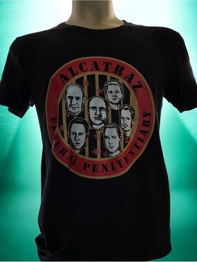 Alcatraz Federal Penitentiary T-Shirt Al Capone Machine Gun Kelly Inmates ~M